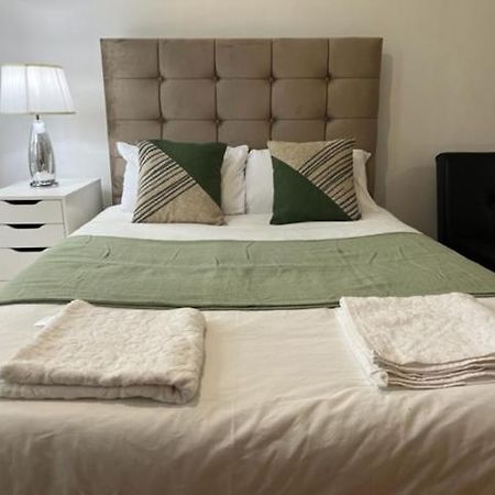 Ensuite With Kitchen Ext Large Room With Balcony In Zone 2 Λονδίνο Εξωτερικό φωτογραφία