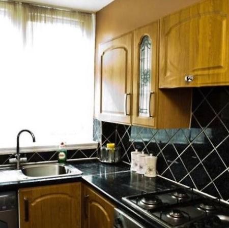 Ensuite With Kitchen Ext Large Room With Balcony In Zone 2 Λονδίνο Εξωτερικό φωτογραφία