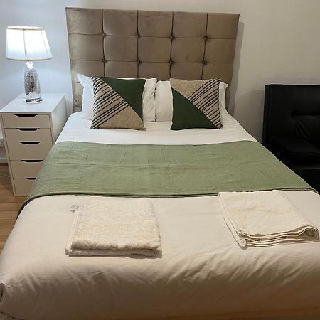 Ensuite With Kitchen Ext Large Room With Balcony In Zone 2 Λονδίνο Εξωτερικό φωτογραφία
